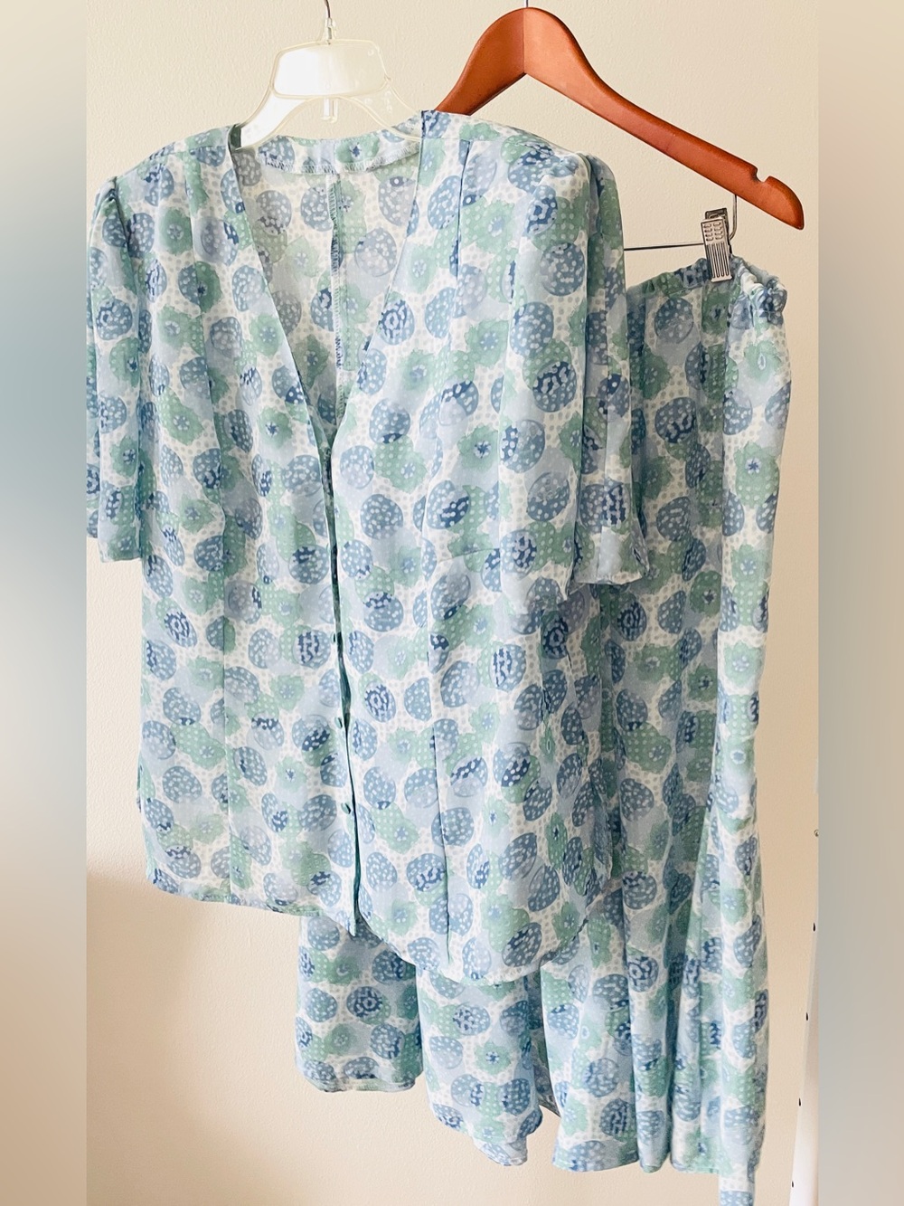 Women’s Two Piece Light Blue & Green Printed Top and Flowy Skirt Set XXL - Picture 2 of 6